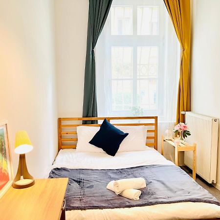 Rozsa Apartment Boedapest Buitenkant foto