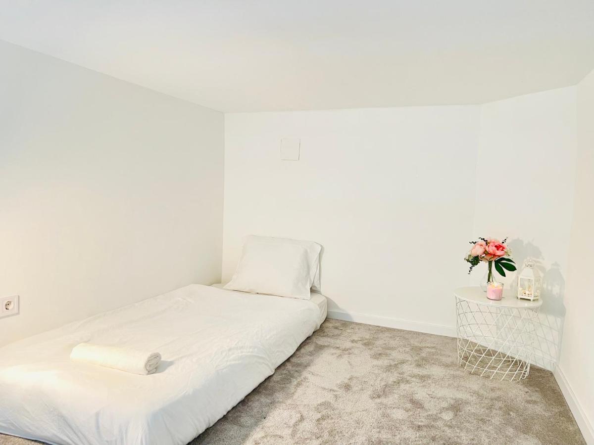 Rozsa Apartment Boedapest Buitenkant foto