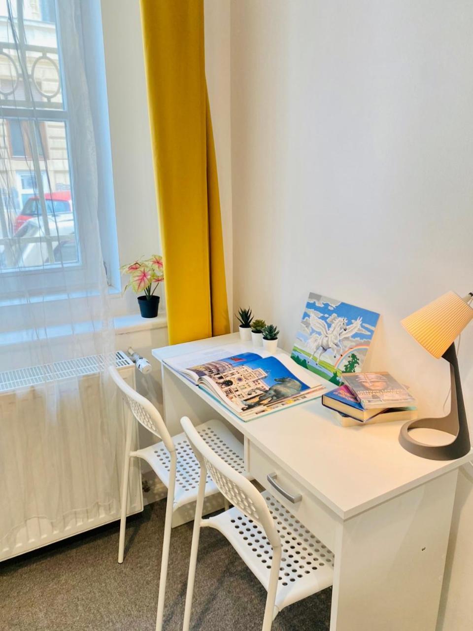 Rozsa Apartment Boedapest Buitenkant foto